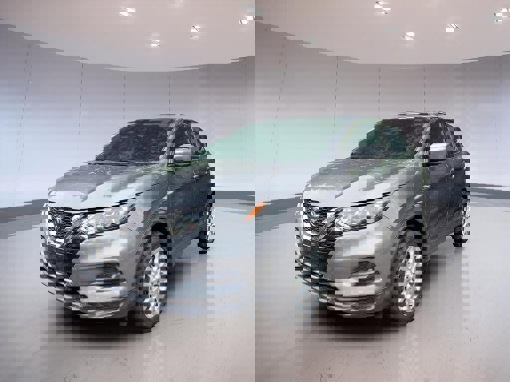 Used 2022 Nissan Rogue Sport S image 2