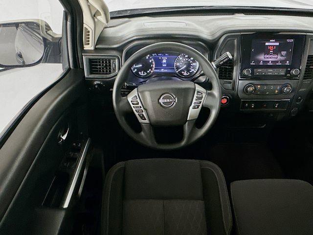 Used 2023 Nissan Titan SV image 21