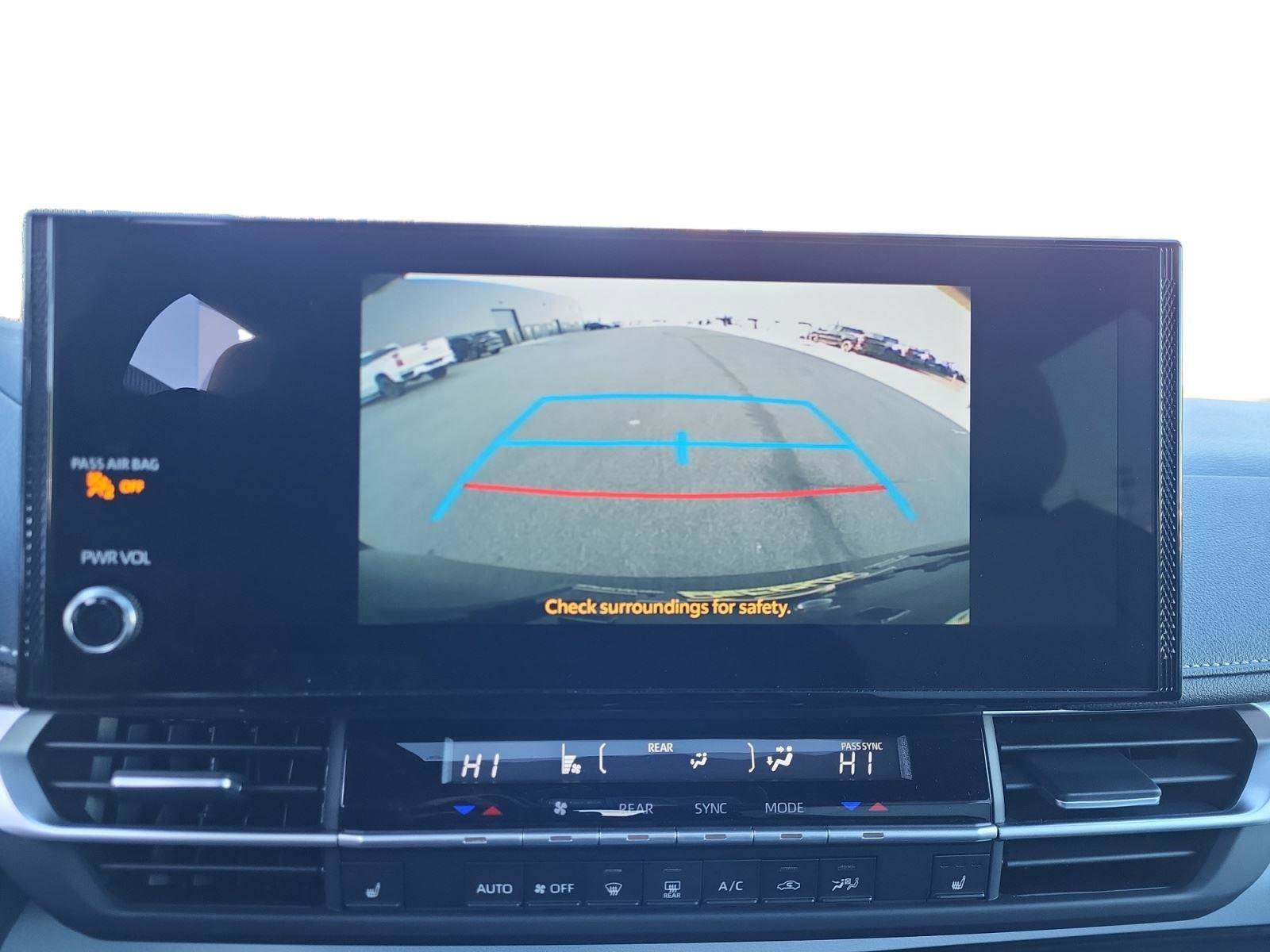 Used 2025 Toyota Sienna XSE image 19