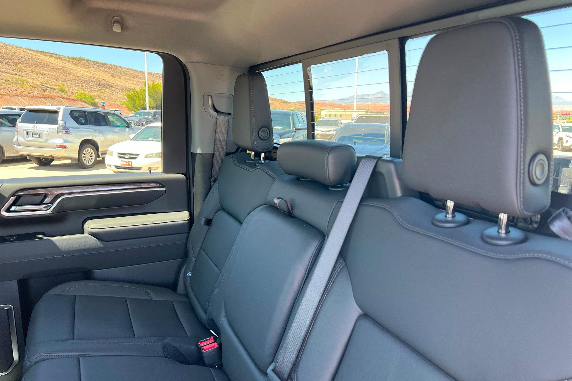 New 2026 Chevrolet Silverado 2500 LTZ w/ LTZ Plus Package AWD/4WD image 21