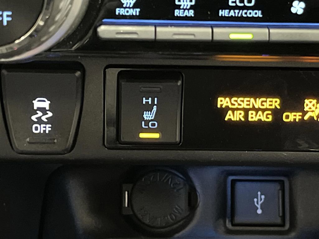 Used 2021 Toyota RAV4 XSE image 8