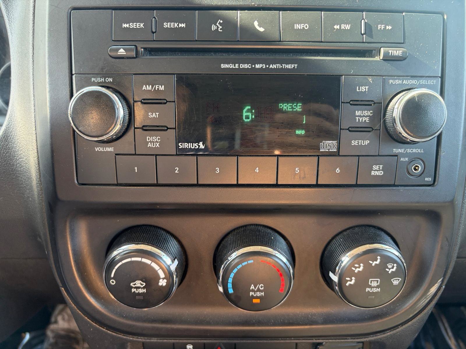 Used 2014 Jeep Patriot Sport w/ Power Value Group AWD/4WD image 11