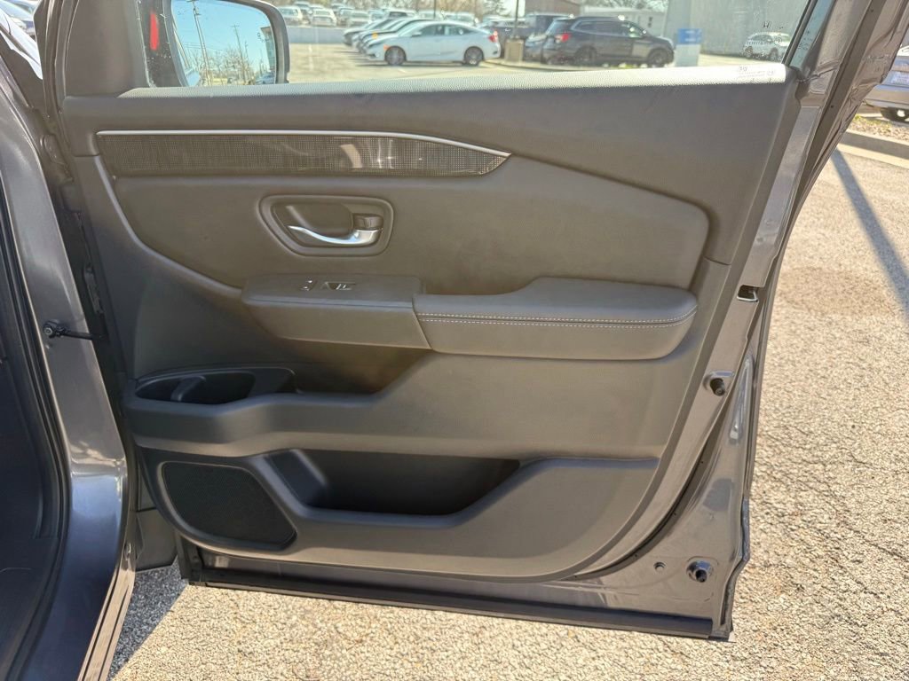 Used 2023 Honda Pilot Elite image 48