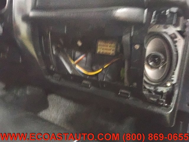 Used 2004 Jeep Wrangler SE AWD/4WD image 17