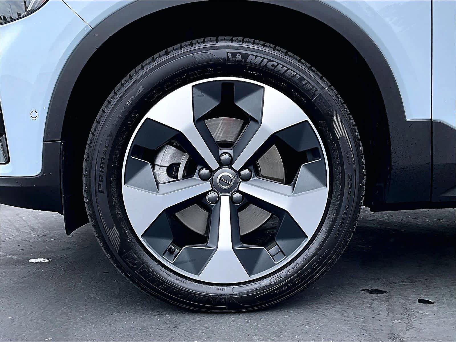 Used 2026 Volvo XC40 B5 Plus w/ Protection Package Premier image 11