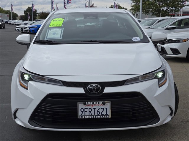 Used 2023 Toyota Corolla LE image 2