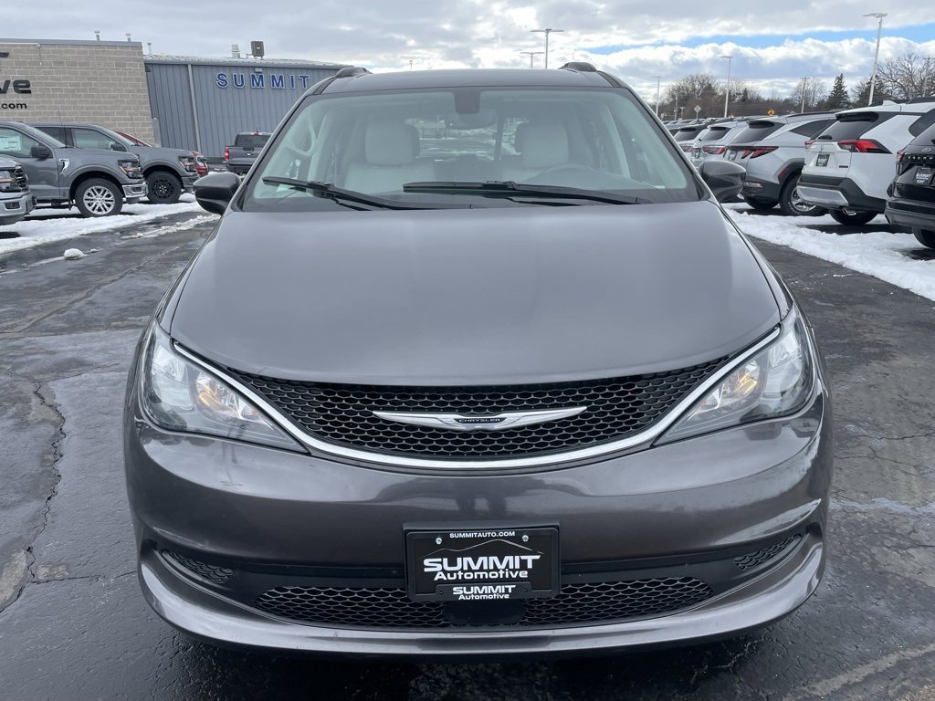 Used 2021 Chrysler Voyager Lxi image 27