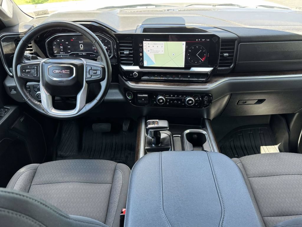 Used 2023 GMC Sierra 1500 Elevation w/ Preferred Package AWD/4WD image 3