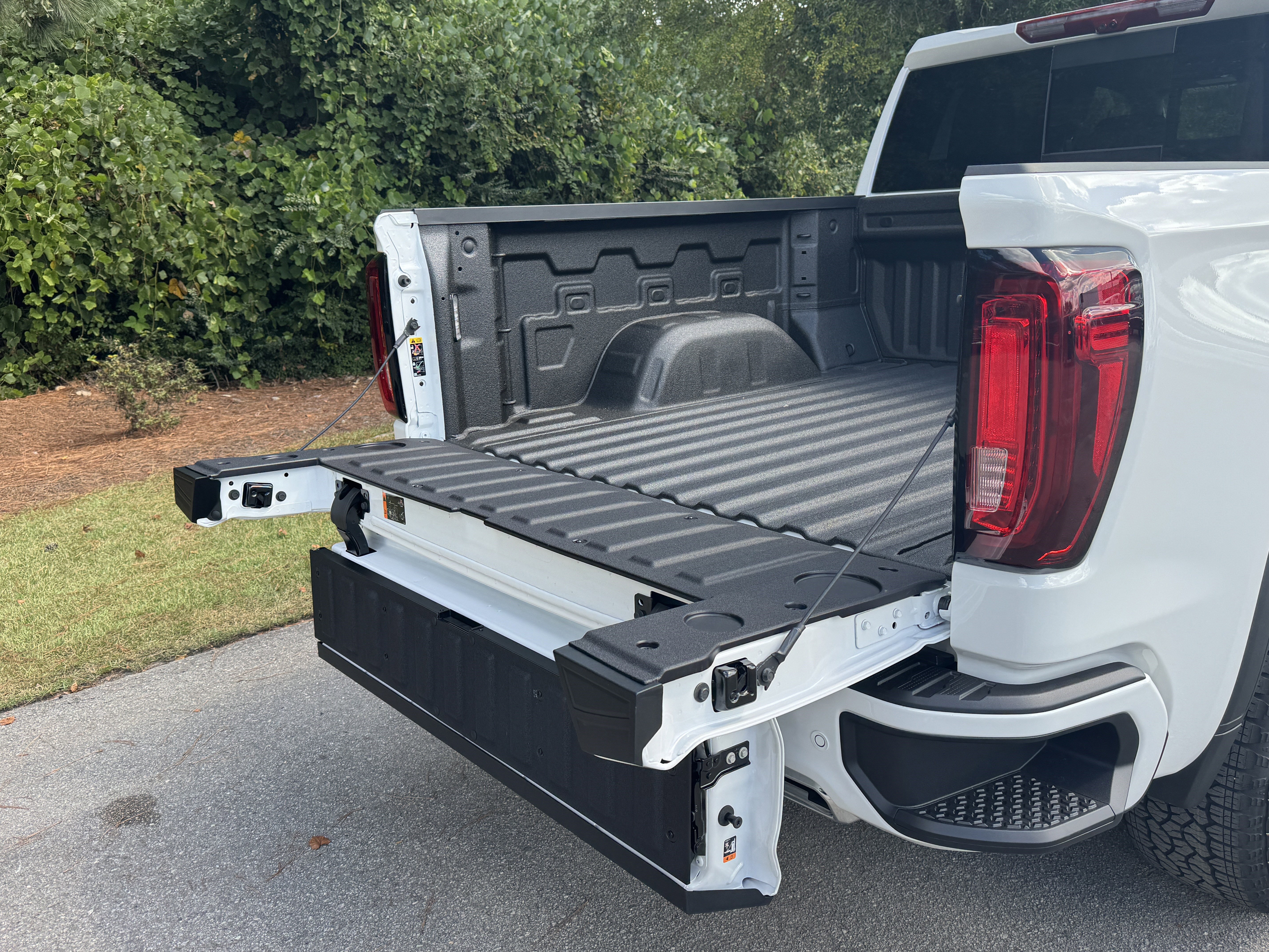 New 2026 GMC Sierra 1500 AT4 w/ Technology Package image 11