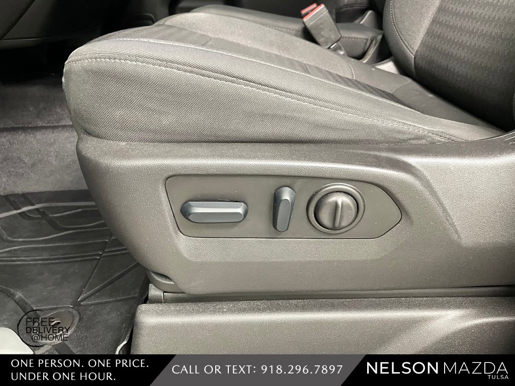 Used 2022 Chevrolet Silverado 1500 Custom w/ Safety Confidence Package image 19