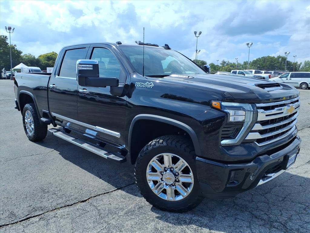 New 2026 Chevrolet Silverado 2500 High Country w/ High Country Premium Package AWD/4WD image 2