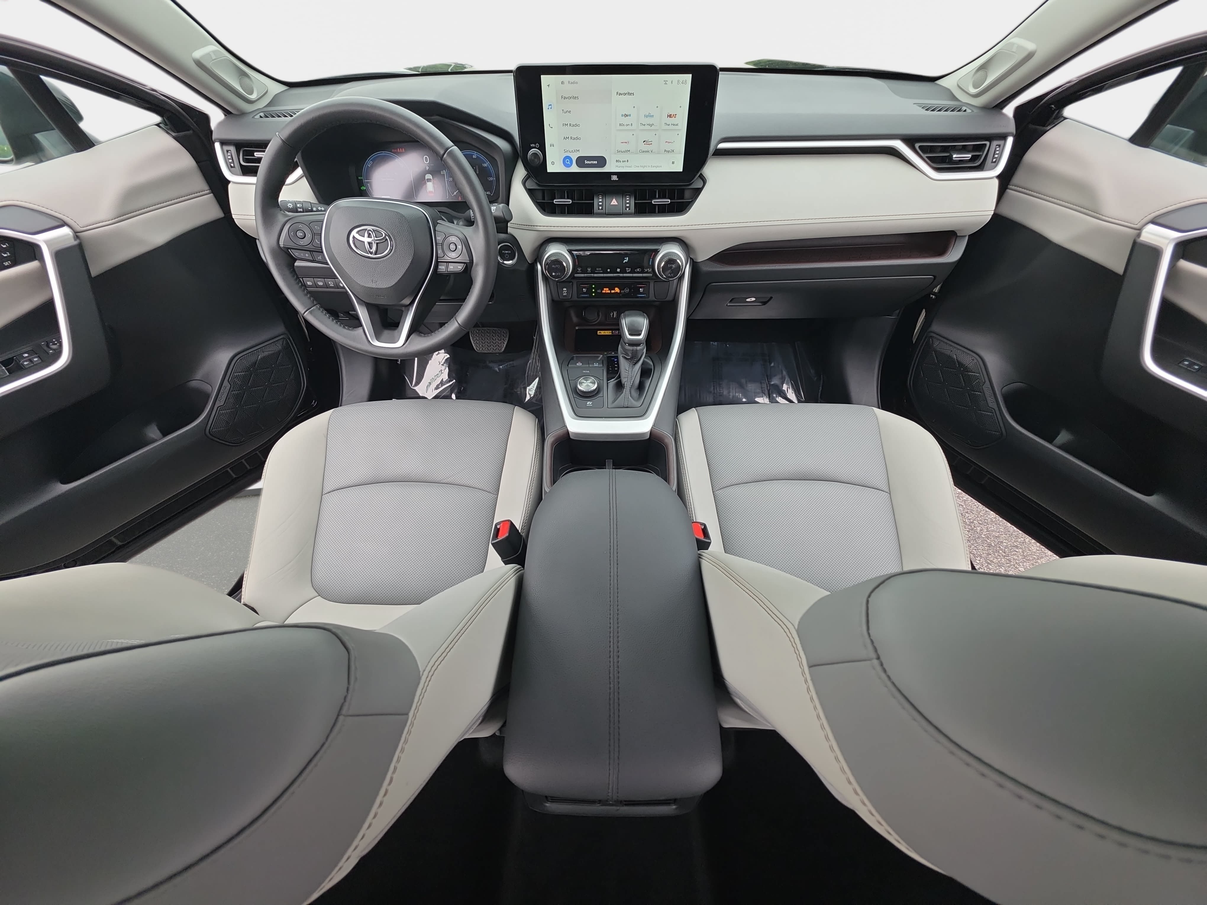 Used 2023 Toyota RAV4 Limited AWD/4WD image 9