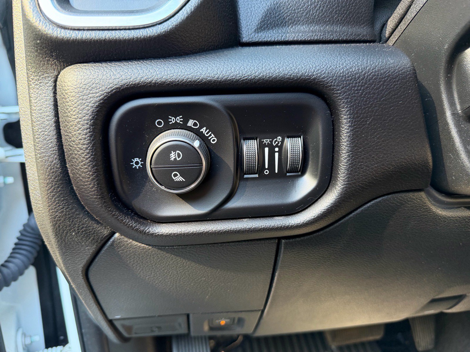 Used 2024 RAM 3500 Laramie AWD/4WD image 31