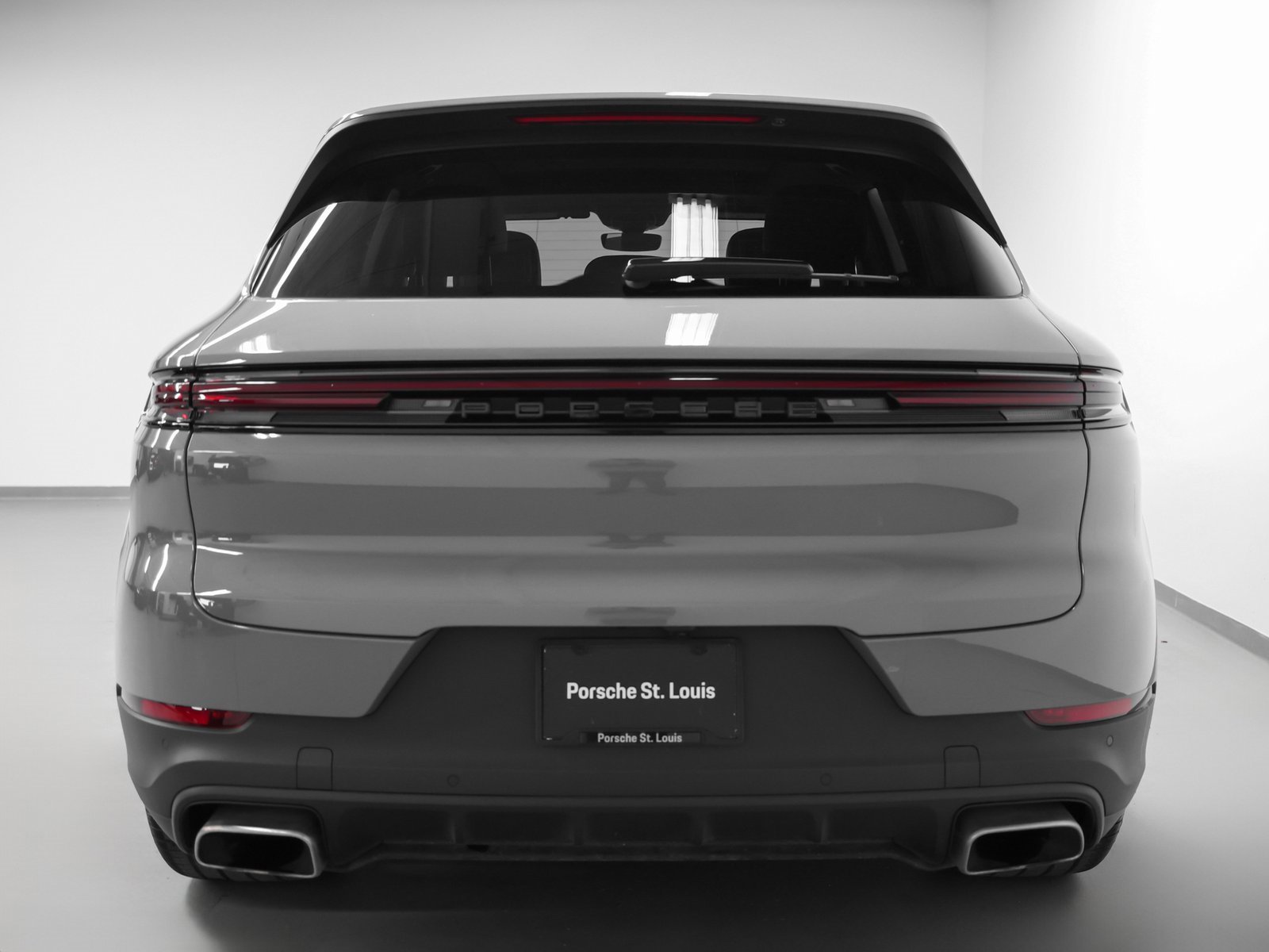 Used 2025 Porsche Cayenne image 11