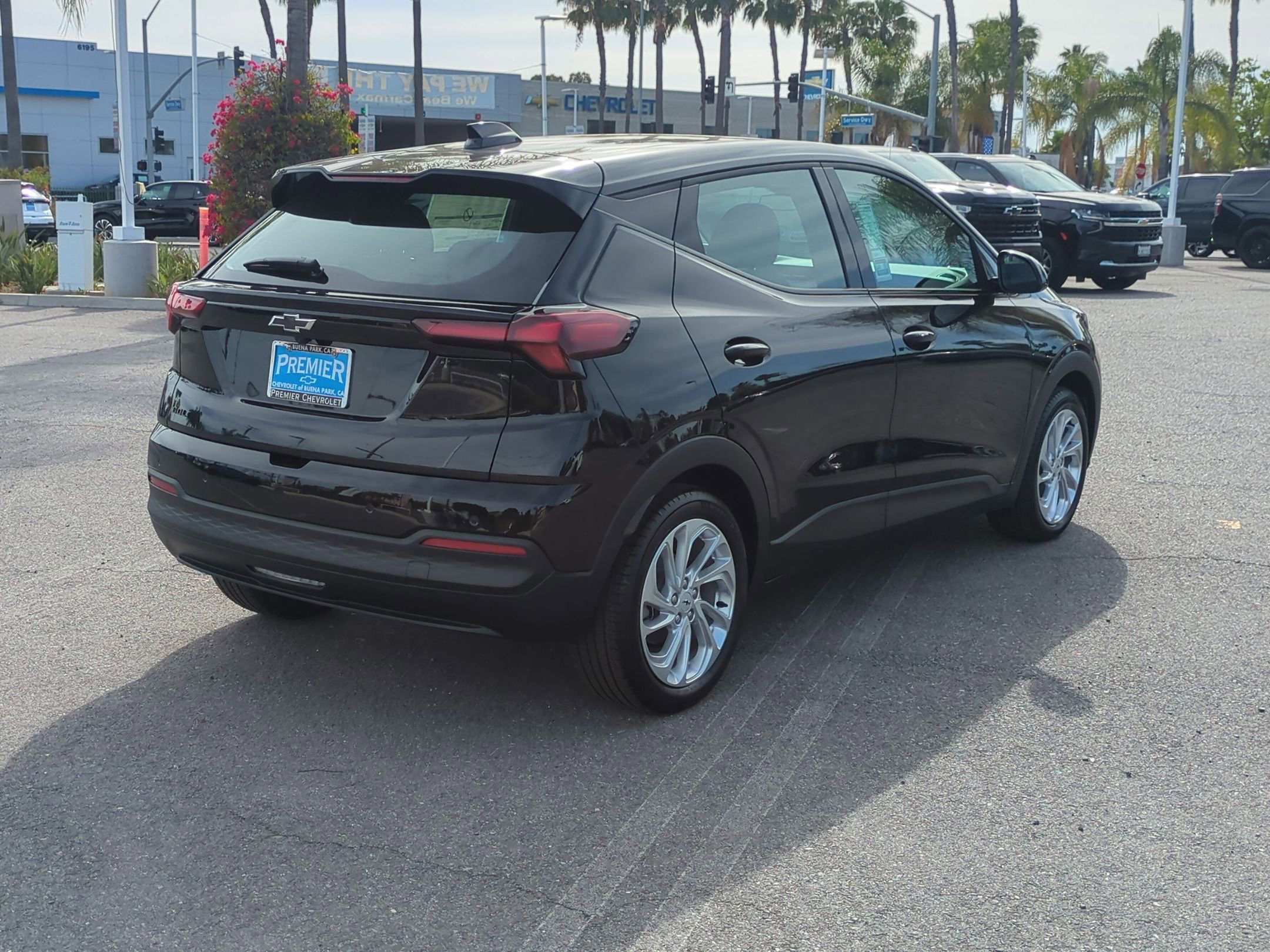 New 2027 Chevrolet Bolt LT w/ Comfort Package FWD image 5