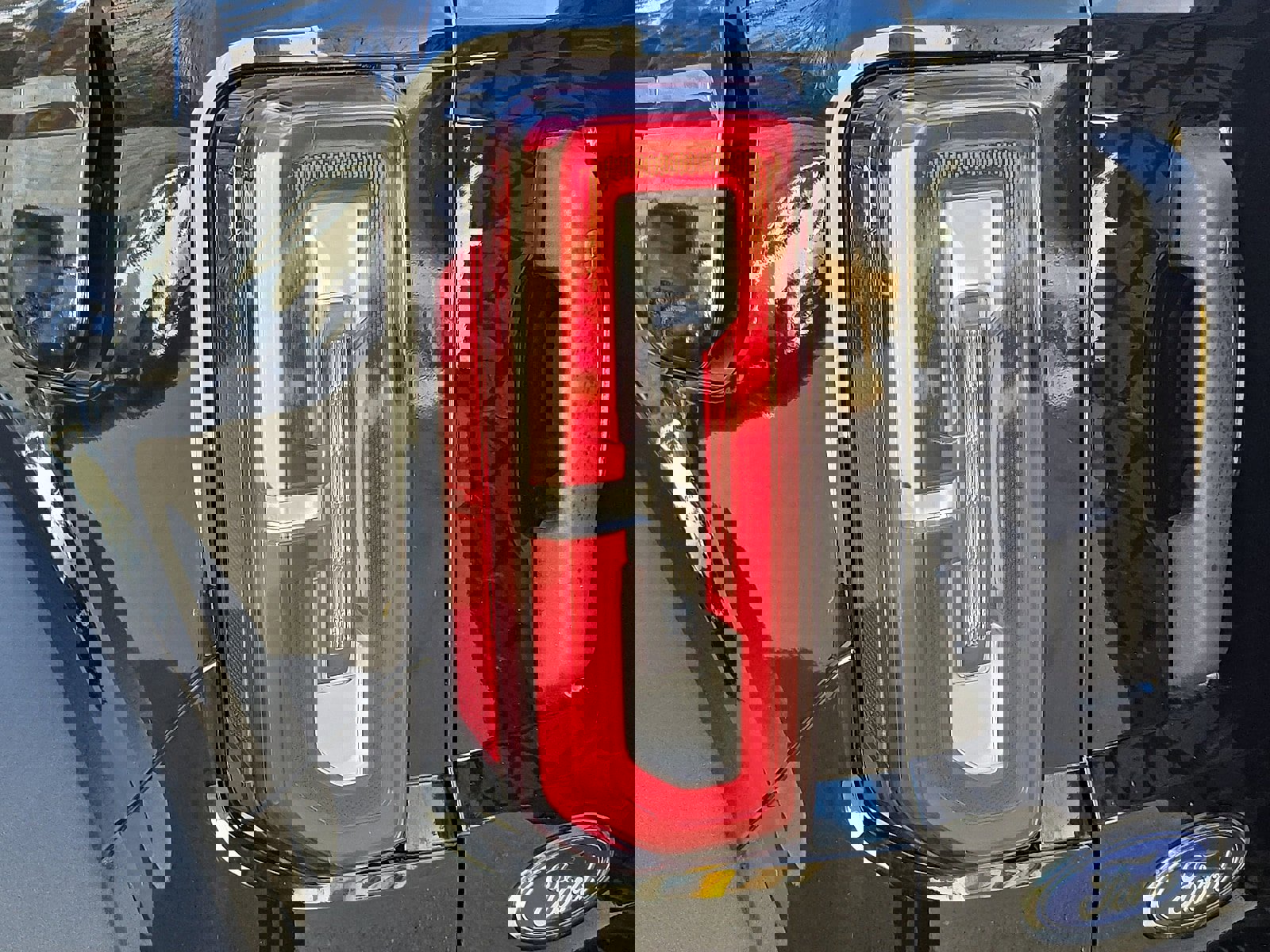 Used 2022 Ford Bronco Badlands image 10