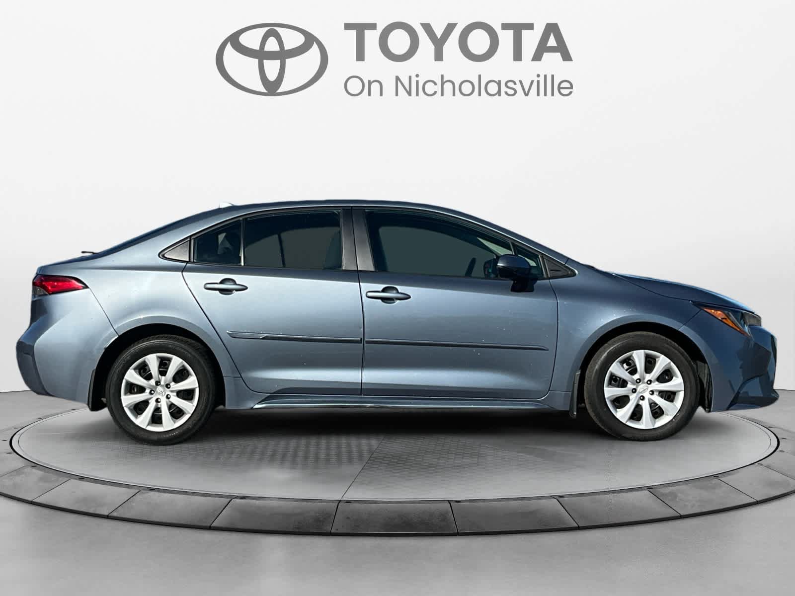 Used 2024 Toyota Corolla LE FWD image 6
