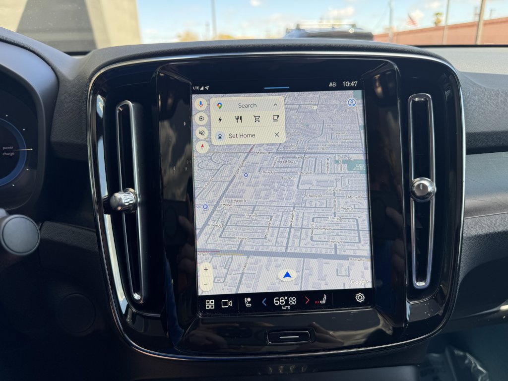 Used 2022 Volvo C40 P8 Recharge Ultimate image 18