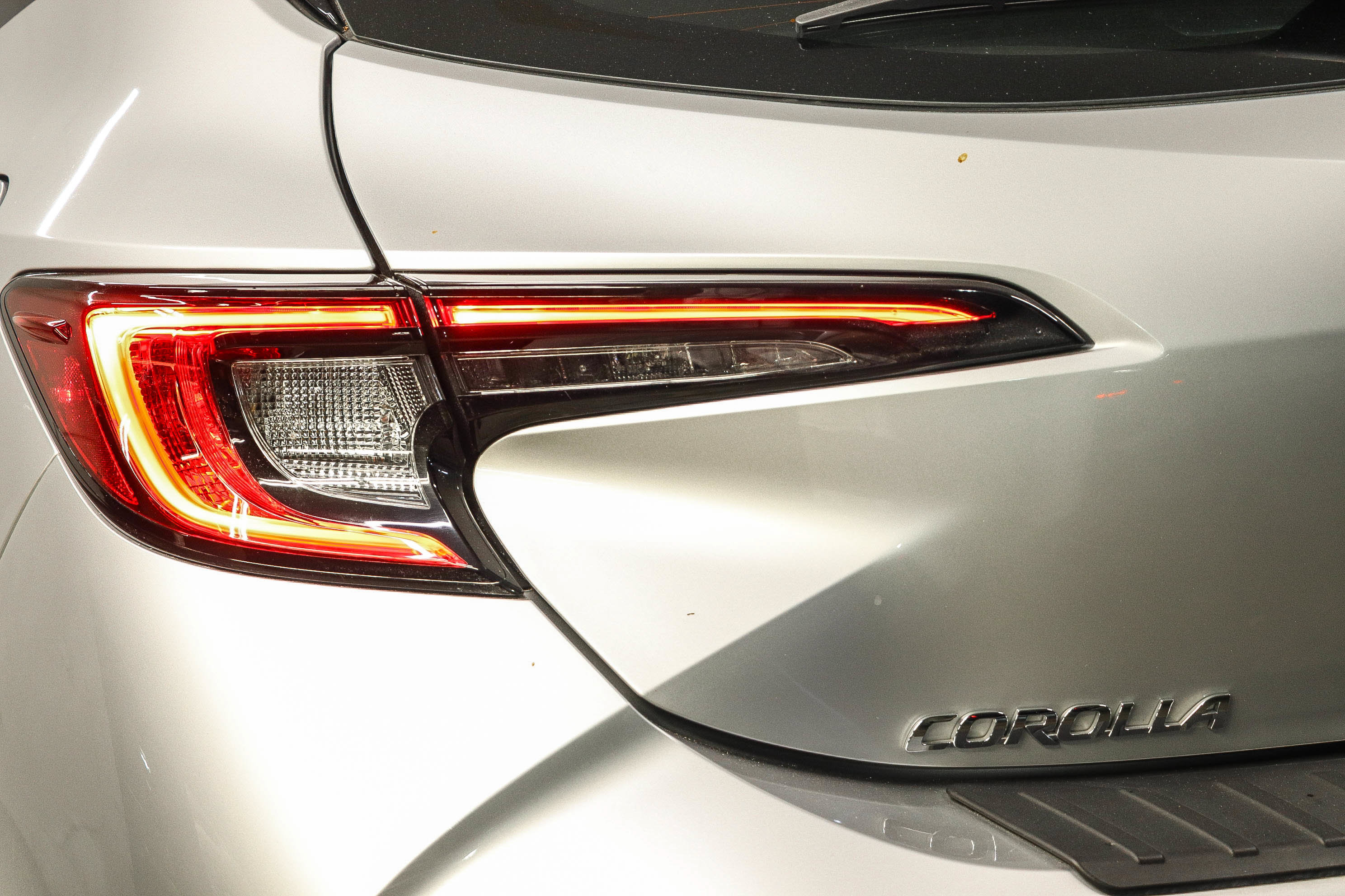 Used 2023 Toyota Corolla XSE FWD image 7