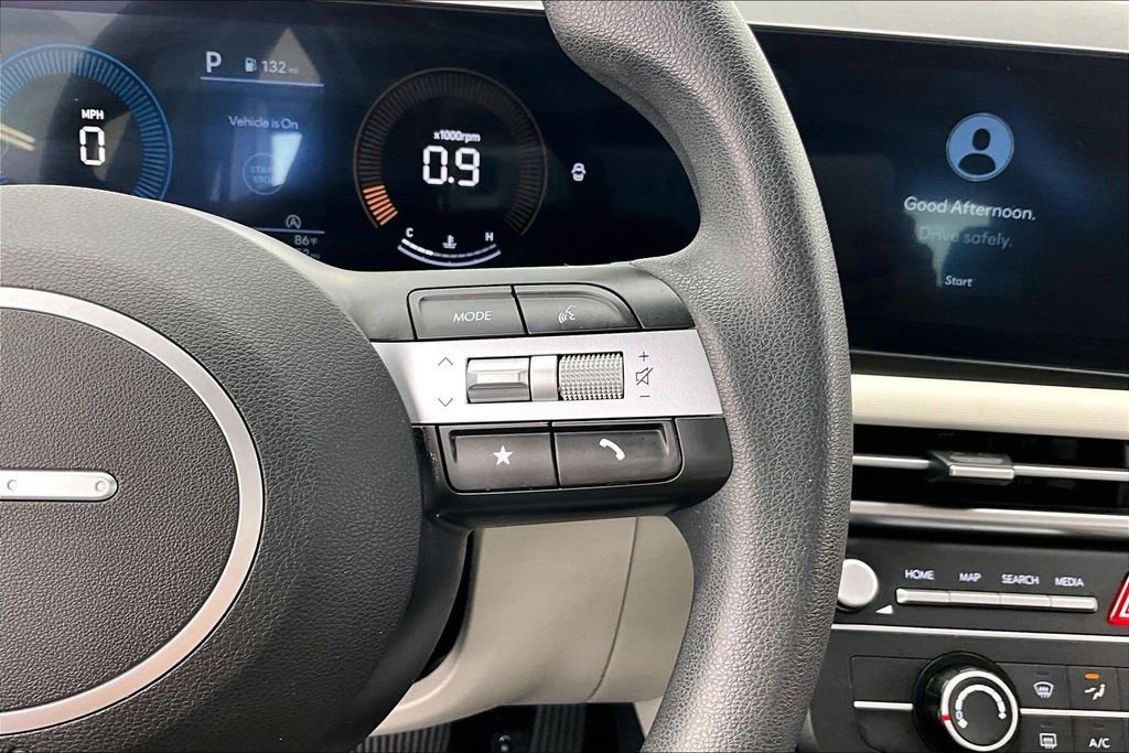 Used 2025 Hyundai Tucson SE image 19