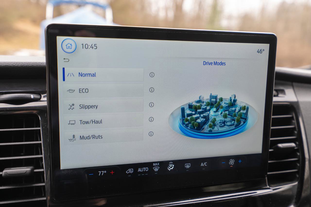 Used 2024 Ford Transit 350 XLT image 31