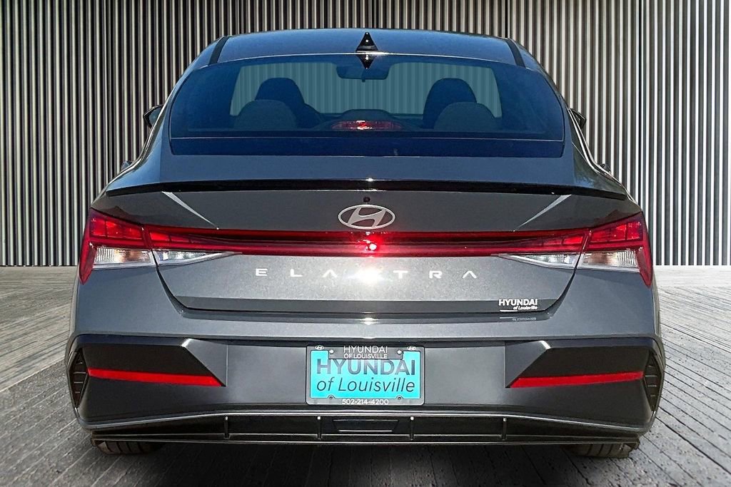 New 2026 Hyundai Elantra SEL Sport image 4