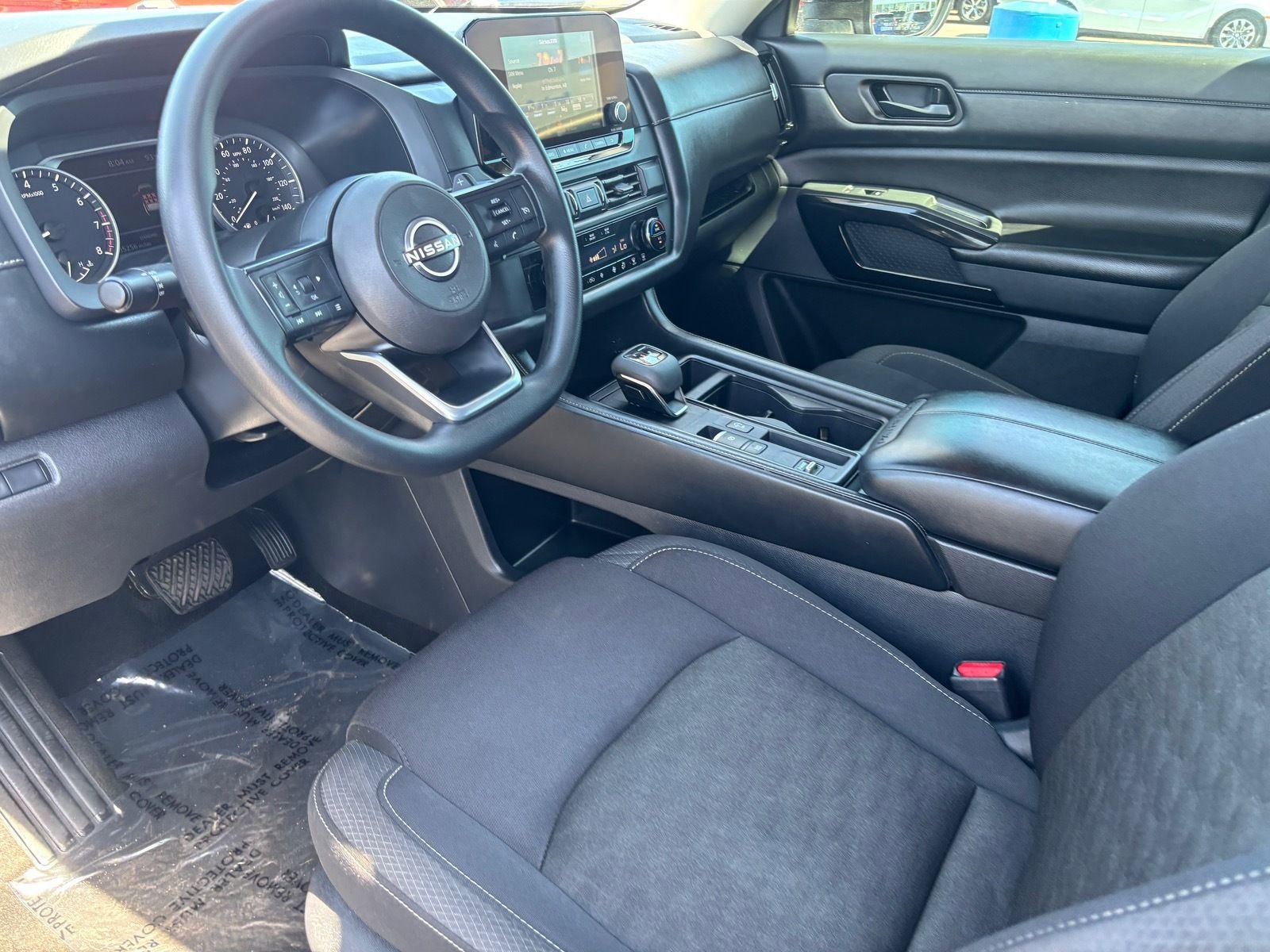 Used 2023 Nissan Pathfinder S image 21