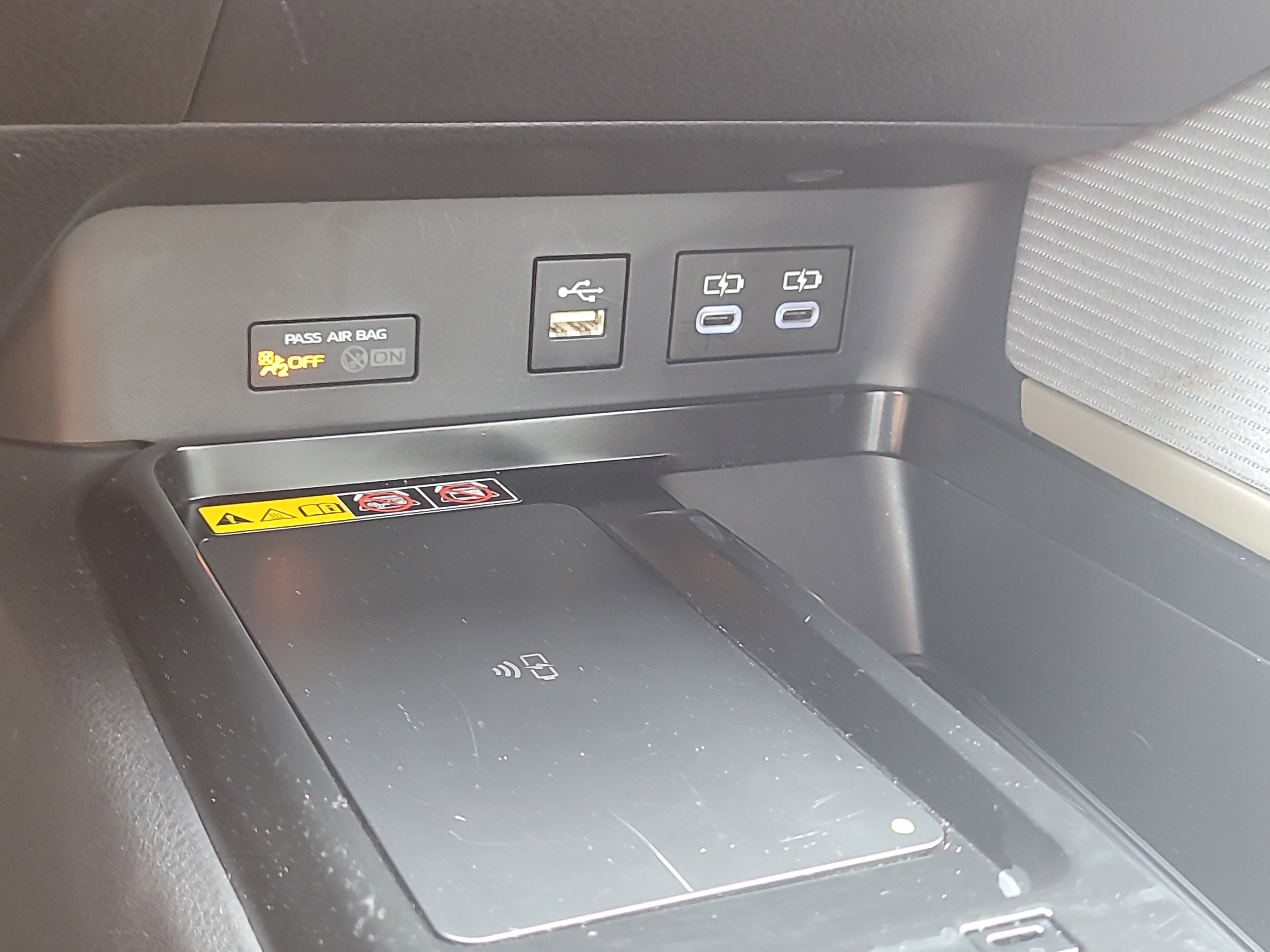 Used 2025 Toyota Camry SE image 25