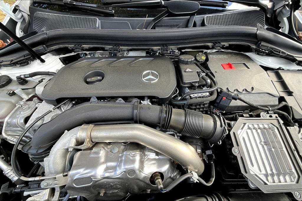 Certified 2025 Mercedes-Benz GLA 250 4MATIC image 9