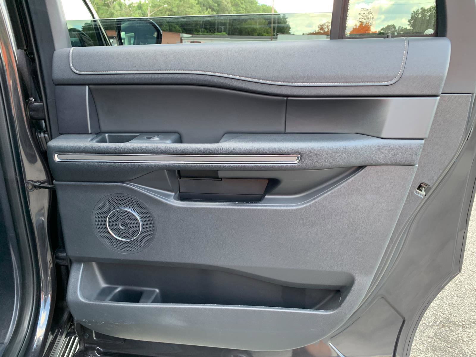 Used 2024 Ford Expedition Max XLT image 37