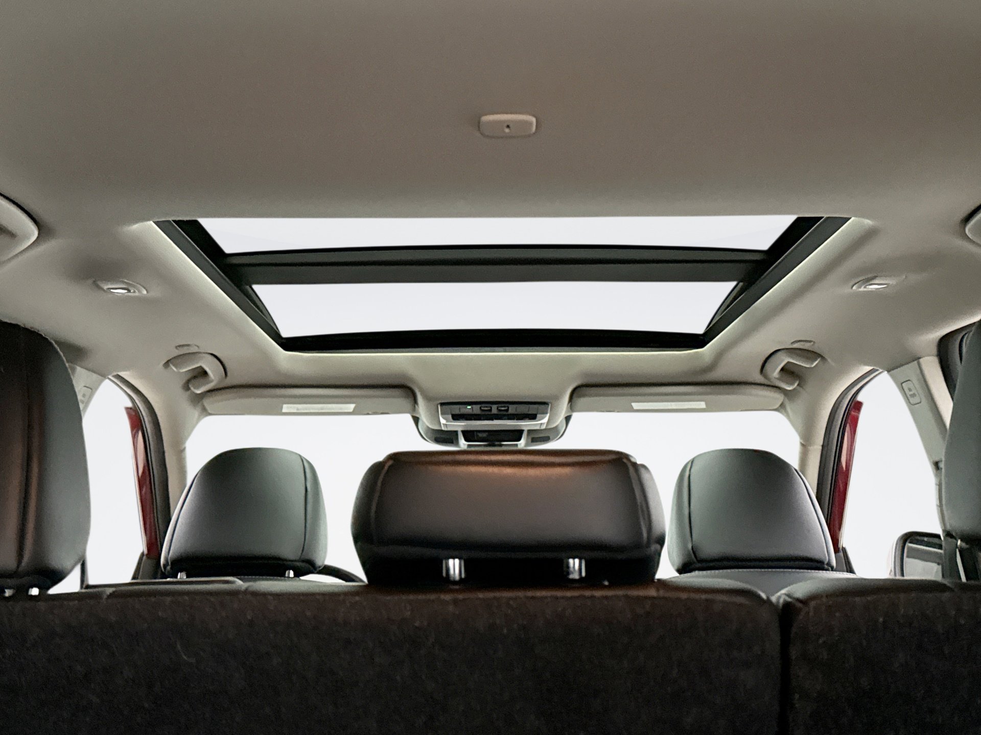 Used 2023 Nissan Rogue SL w/ SL Premium Package image 18