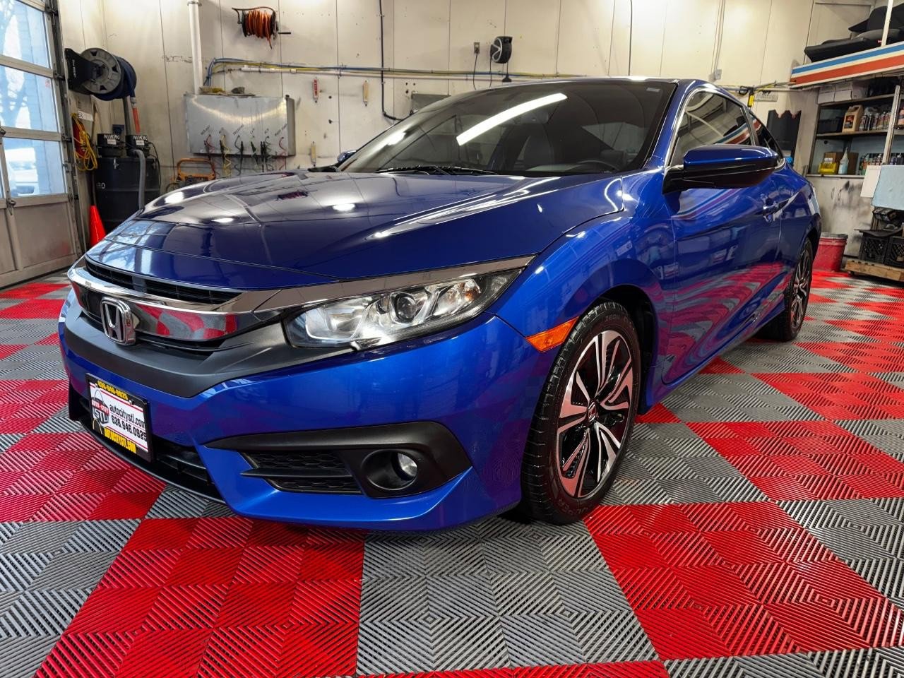 Used 2017 Honda Civic EX-L image 3