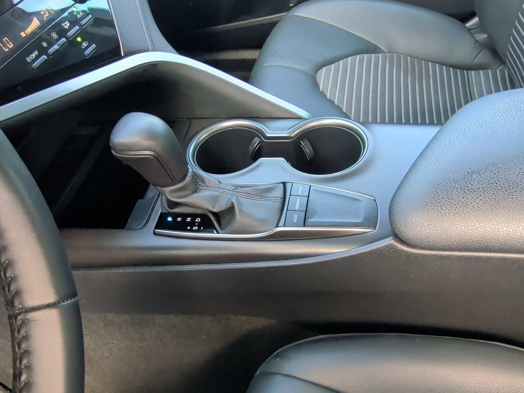 Used 2022 Toyota Camry SE FWD image 29