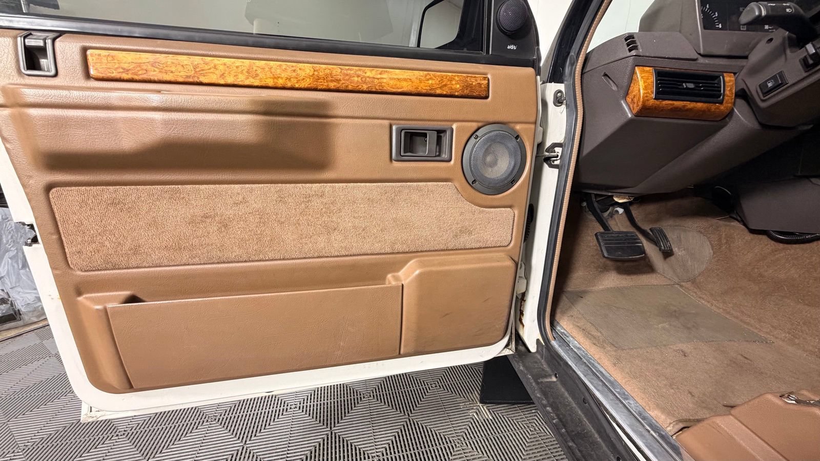 Used 1993 Land Rover Range Rover County AWD/4WD image 14