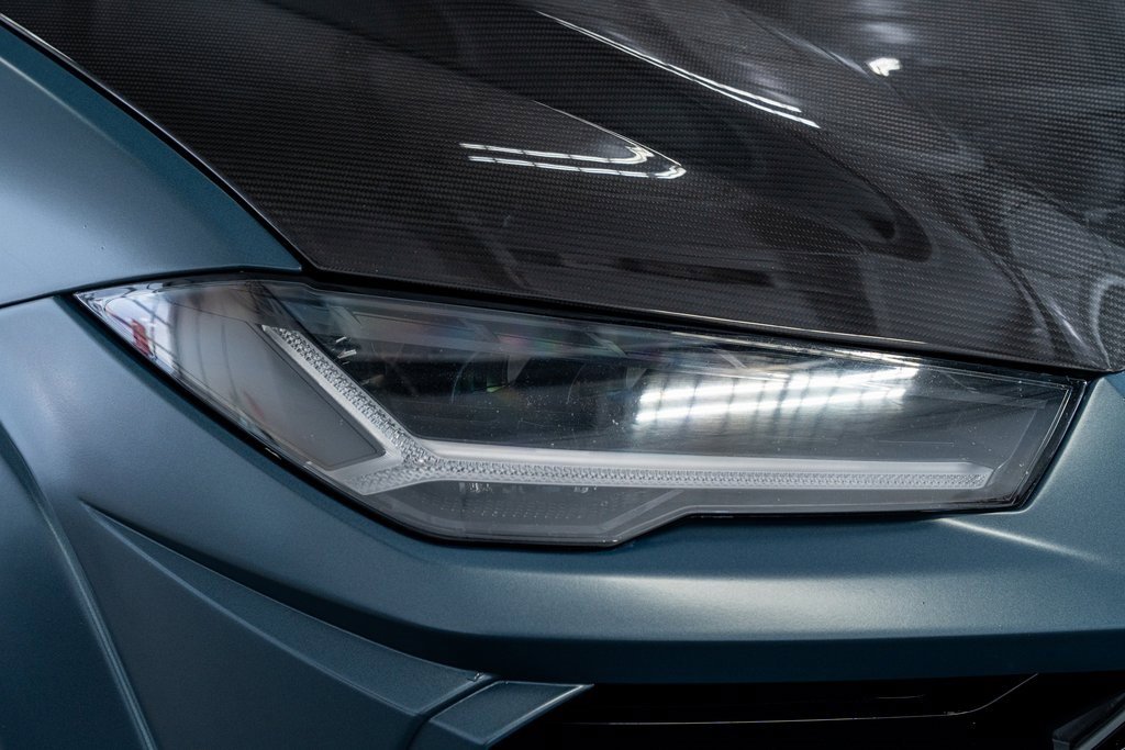 Used 2020 Lamborghini Urus image 18