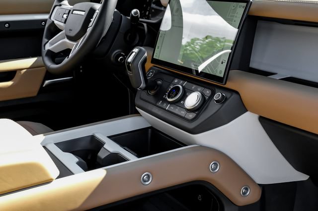 New 2026 Land Rover Defender 110 S AWD/4WD image 29