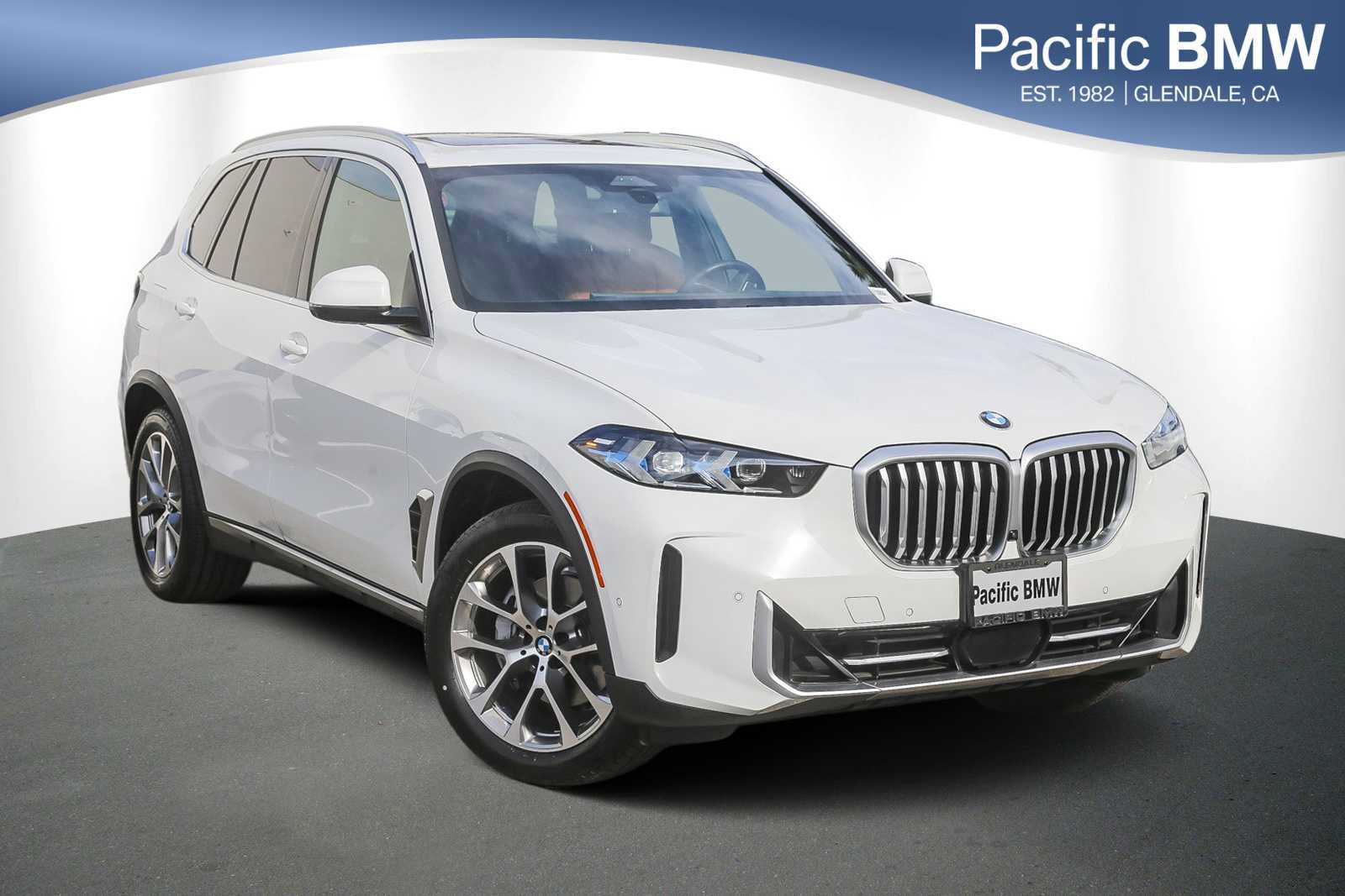 Certified 2024 BMW X5 sDrive40i w/ Premium Package image 1