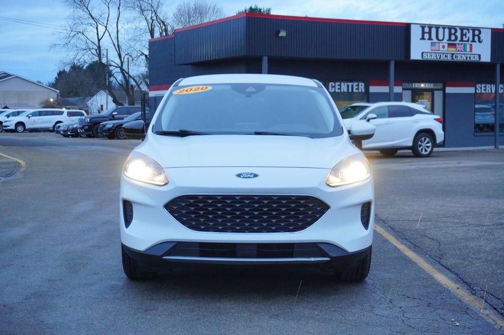 Used 2020 Ford Escape SE video 2
