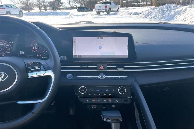 Certified 2023 Hyundai Elantra Limited image 7