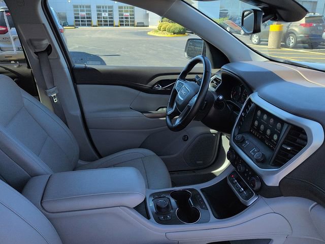 Used 2023 GMC Acadia SLT w/ Technology Package image 10