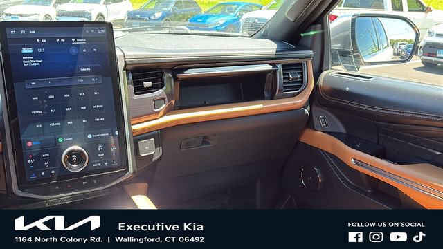 Used 2022 Ford Expedition Platinum AWD/4WD image 28