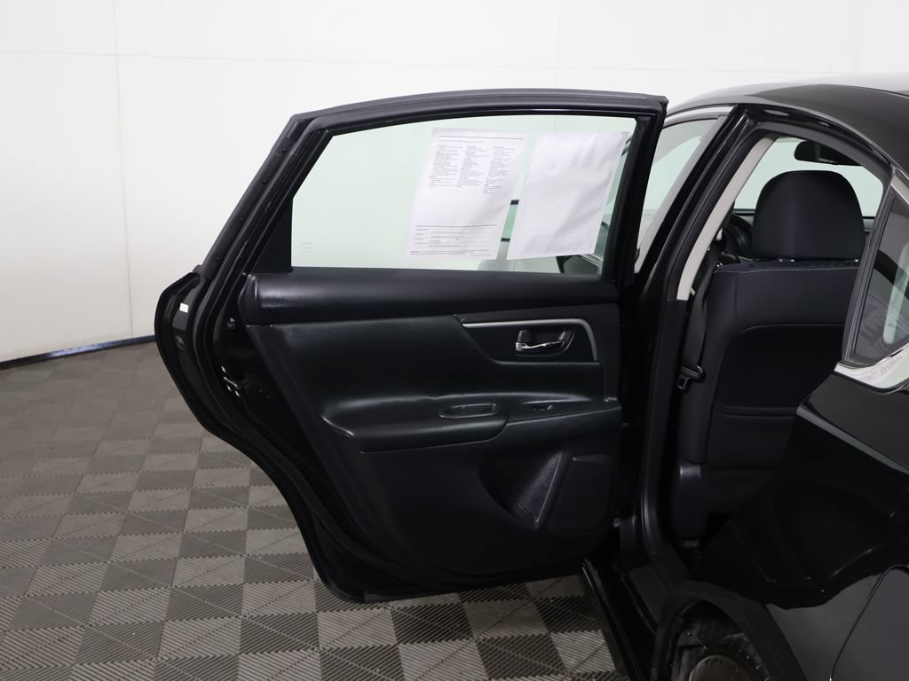 Used 2018 Nissan Altima 2.5 SV FWD image 17