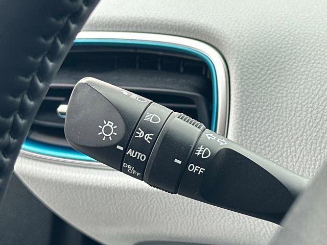 Used 2022 Toyota Prius XLE w/ Advanced Technology Package image 9