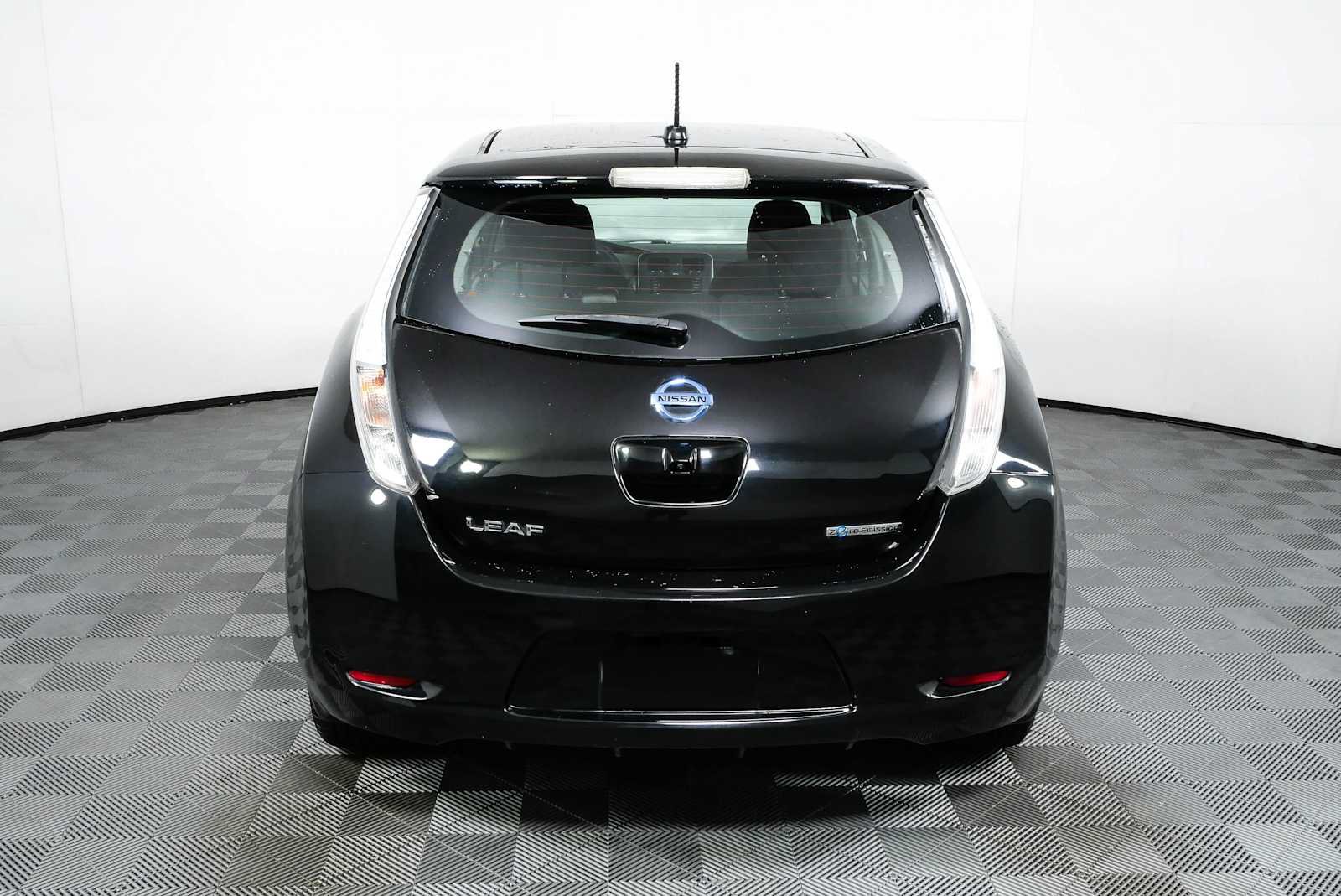 Used 2017 Nissan Leaf S w/ Charge Package FWD image 24
