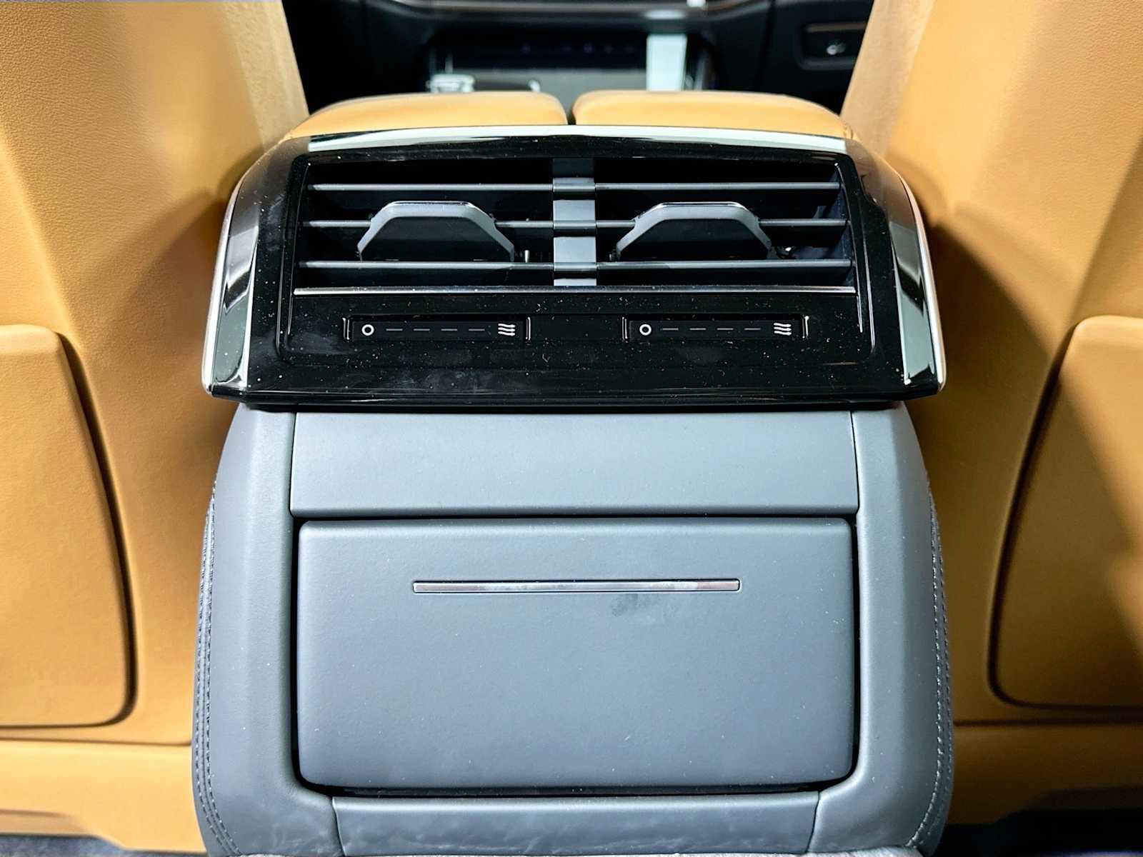 New 2025 Audi A8 L 3.0T image 24