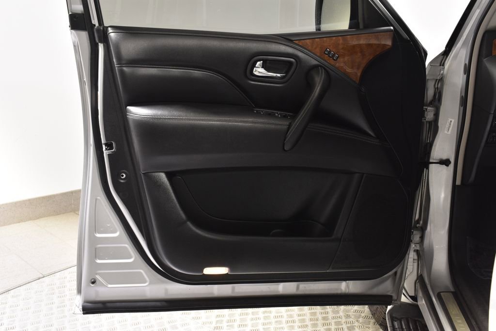 Used 2019 INFINITI QX80 Luxe image 9