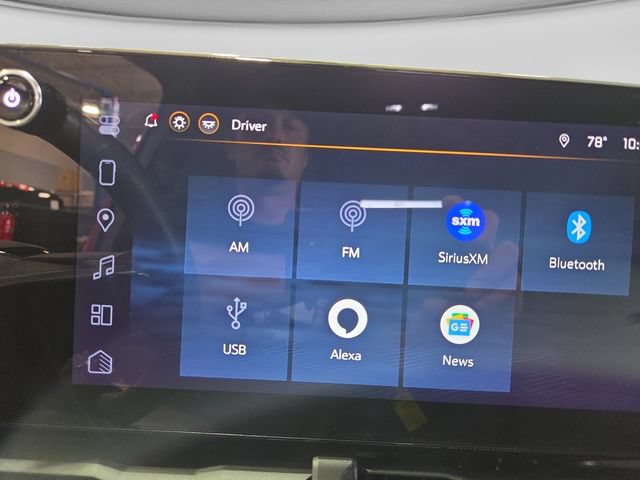 Used 2025 Chevrolet Equinox RS w/ Safety and Technology Package AWD/4WD image 24