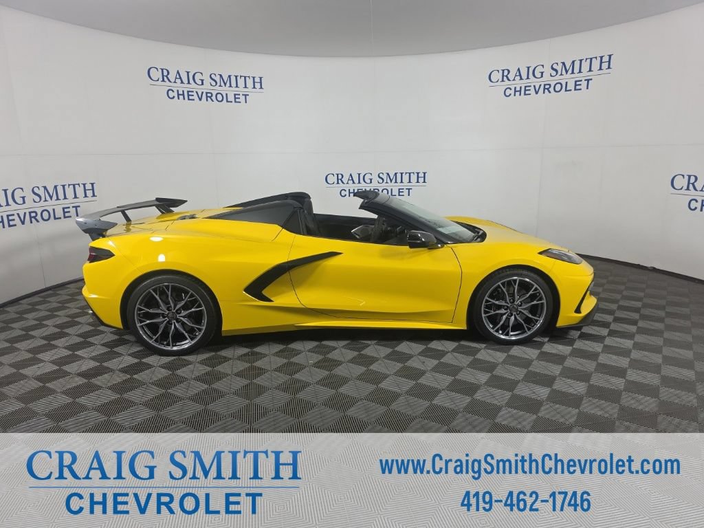 Used 2025 Chevrolet Corvette Stingray Premium Conv w/ Z51 Performance Package RWD image 6