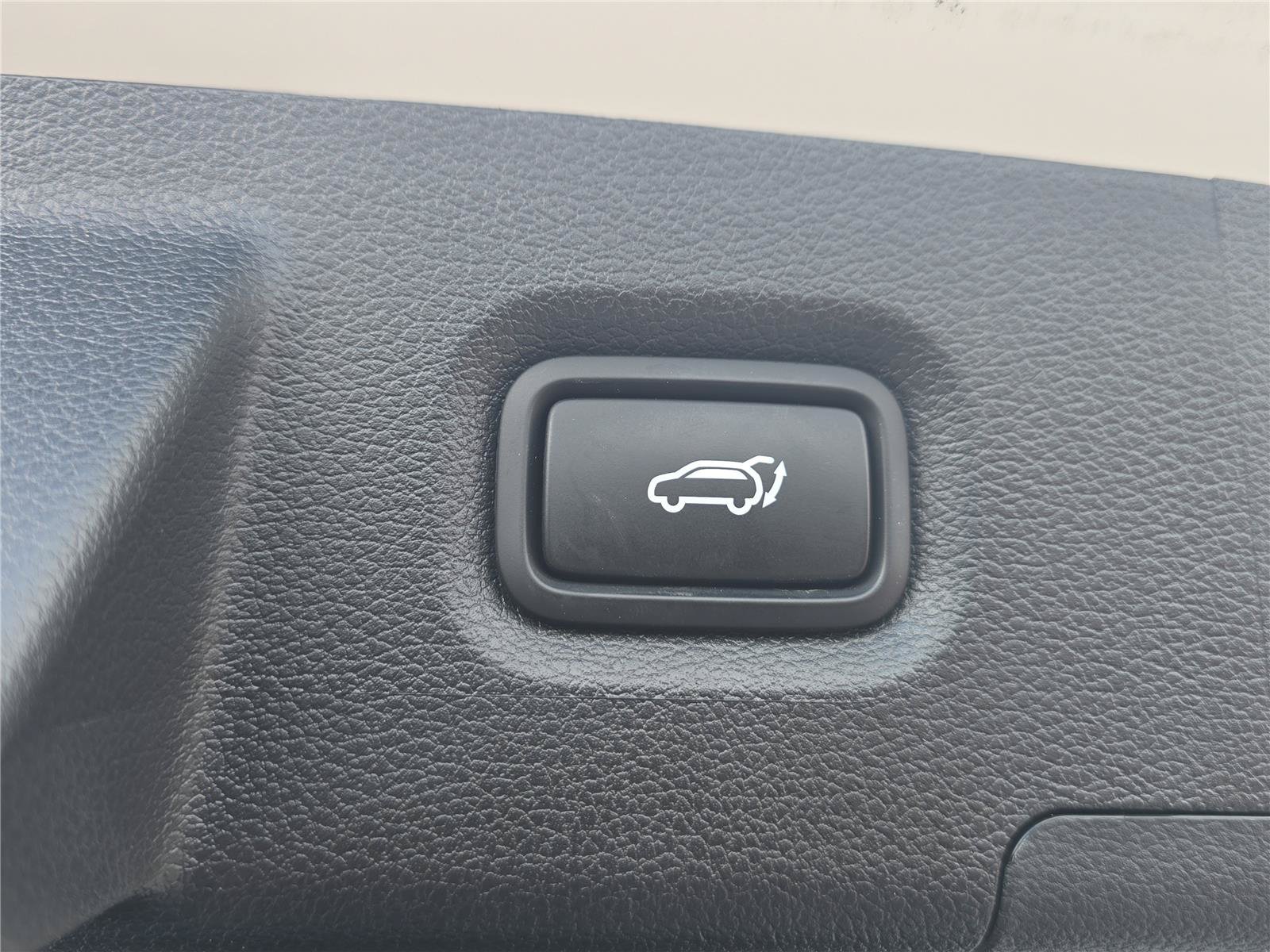 Used 2023 Hyundai Santa Fe Calligraphy FWD image 10