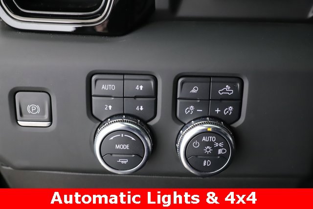 Used 2023 GMC Sierra 1500 AT4 w/ Technology Package image 21